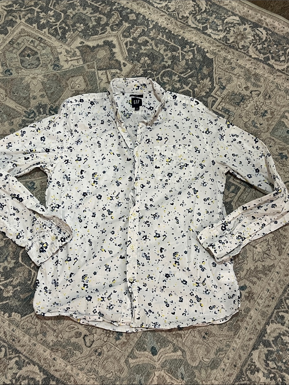 GAP Men's White Button-Down Shirt with Navy & Yellow Floral Print